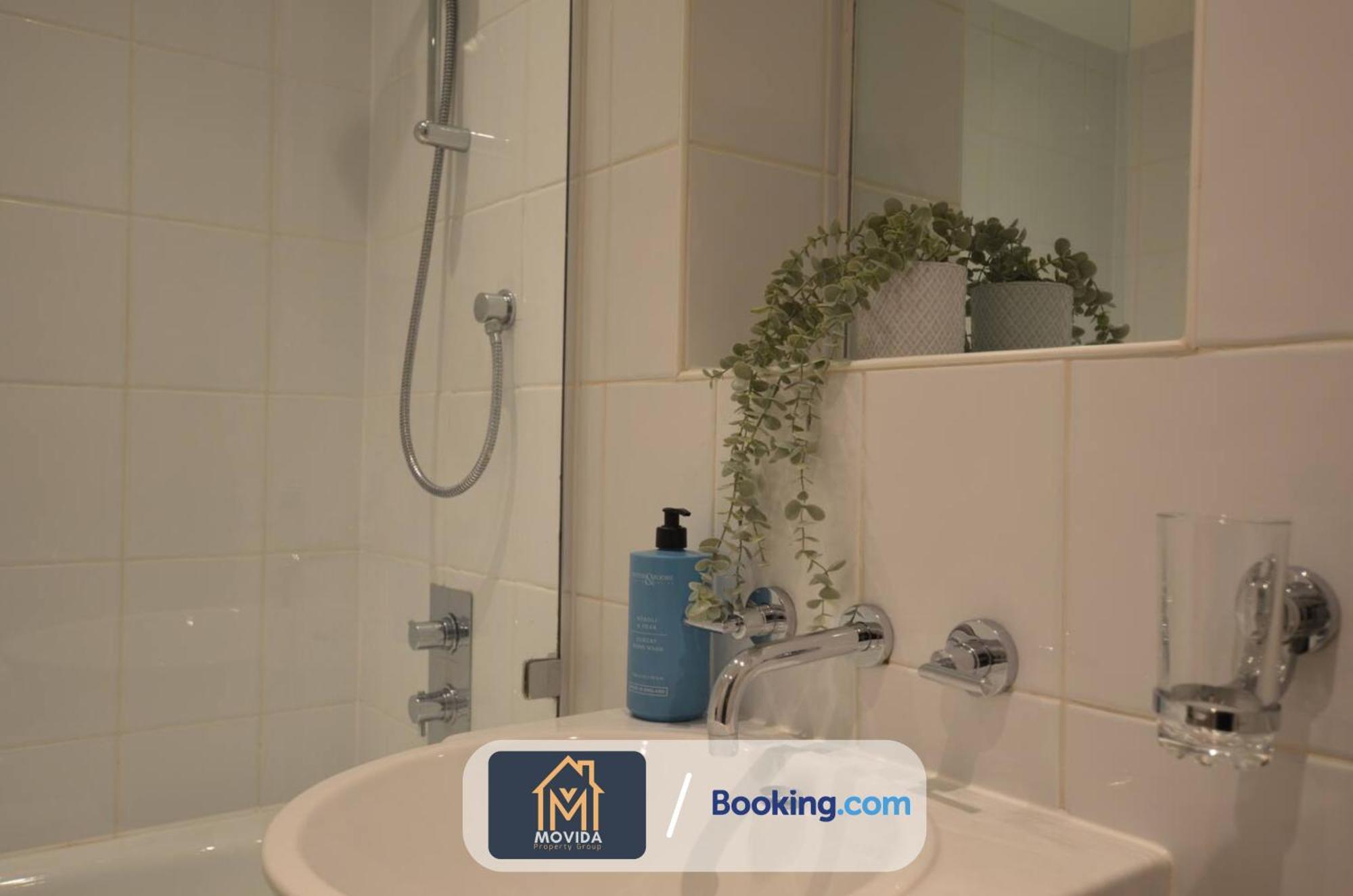 Lgi Stunning 1 Bedroom Apartment By Movida Property Group Short Lets & Serviced Accommodation ليدز المظهر الخارجي الصورة
